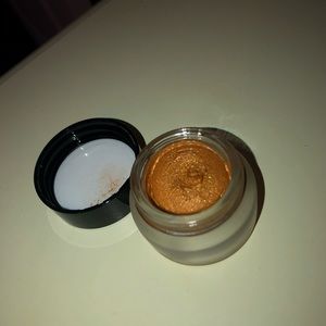 Younique splurge eyeshadow